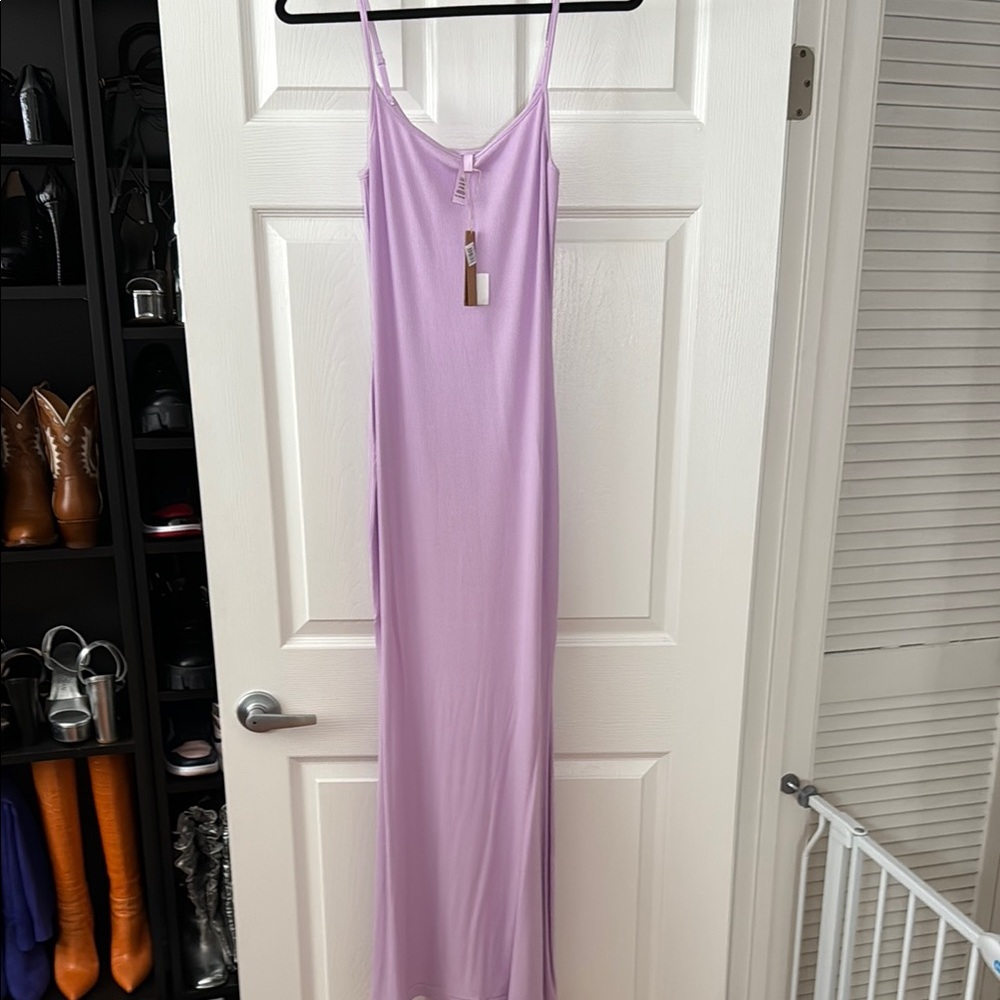 SKIMS iconic maxi lounge dress, plum, XL
